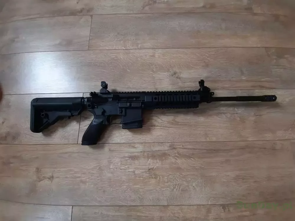 Karabinek samopowtarzalny SIG SAUER 516 Patrol kal. 5,56 / .223 Rem, lufa 16″. W zestawie mechaniczne przyrządy celownicze.