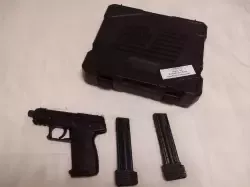 Sprzedam pistolet Kel-tec P17, pełny zestaw fabryczny, dodatkowo dwie powiększone stopki magazynka  (+4).