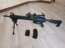 Sprzedam karabin bocznego zapłonu Hammerli TAC R1 .22 kal. Lufa 16", luneta biegowa, dwójnóg, regulowany system gazowy.