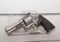 Rewolwer SMITH & WESSON 686 kal.357MAG/.38SPEC. Stan broni: używana -  Stainless Steel - 1983r. 