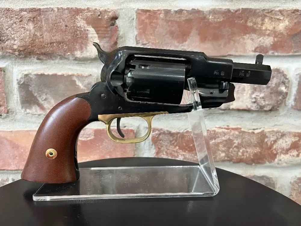 Rewolwer czarnoprochowy Remington 1858 Snubnose RGA44