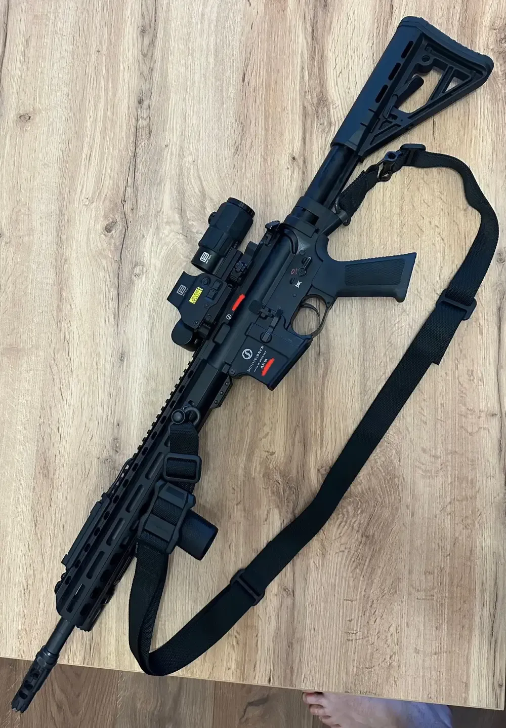 AR-15 Schmeisser M4FL 14,5” ZESTAW + HWS Eotech + powiększalnik + pas + latarka olight + Inne
