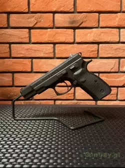 Pistolet CZ 75B Custom. Mocno doinwestowana i stuningowana CZ 75B z 1996r. Z 3 magazynkami, ładownicą, oryginalnym pudełkiem.