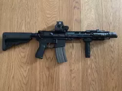 PWS MK111 PRO. Broń jak nowa (wystrzelone do 100 sztuk), na gwarancji, w komplecie okładziny łoża, chwyt przedni MLOK, kolba SBA3.
