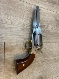 Nieużywany rewolwer czarnoprochowy Uberti 1858 5,5" INOX
Cena do negocjacji!