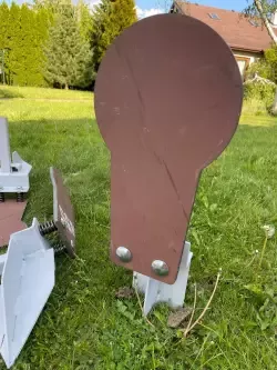 Popper poper wbijany w ziemię