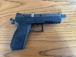 Pistolet CZ P09 z gwintem