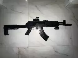Sprzedam karabinek pneumatyczny AK-47 marki AK1-CROSMAN zestaw z kolimatorem oraz latarką taktyczna z laserem 