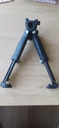 Sprzedam chwyt przedni pionowy / bipod / dwójnóg FAB T-POD
