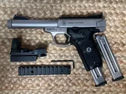 Smith & Wesson SW22 VICTORY MT 22lr - używany / tylko do tarczy 300-400 strzałów  