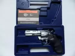 Rewolwer COLT Python 0.357 Mag. Rewolwer mało używany w doskonałym stanie. Cena do negocjacji.