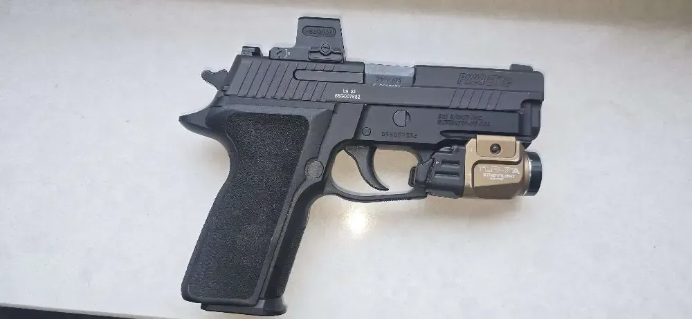 SiG P229 Elite + Holosune EPS Carry + Safariland