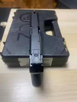 Sprzedam pistolet CZ P10 C 