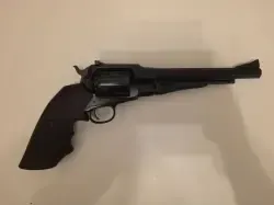 Sprzedam czarnoprochowy rewolwer Remington 1858 8" TARGET UBERTI. 
Polerowany spust, dębowa okładzina. Gratisy!!! KRAKÓW 