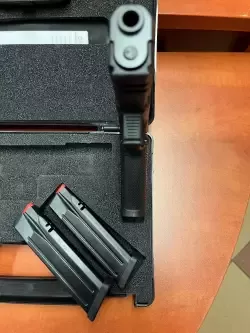 PISTOLET CZ P-10 F KAL. 9X19