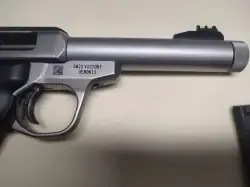 Pistolet Smith&Wesson Victory TB Lufa gwintowana kal.22LR