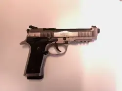 Sprzedam pistolet Beretta 92X Performance - jak nowa - przebieg: 500. Pełny zestaw, plus: Kabura IWB i OWB.