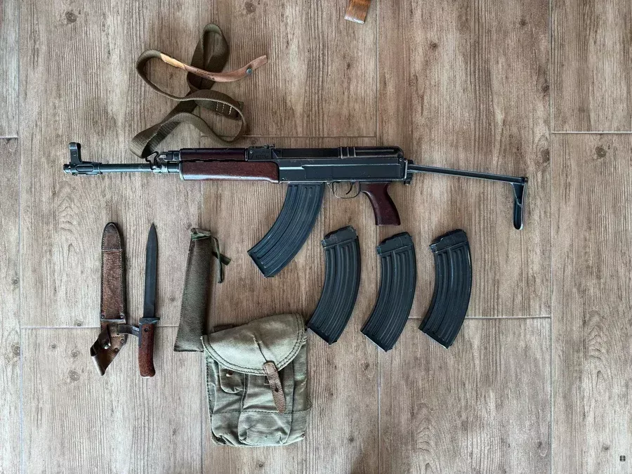 vz.58 7,62x39 kolba składana
