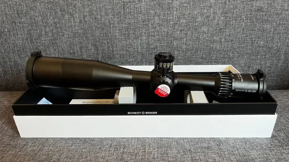 Schmidt ⊙ Bender 
6-36x56 PM II High Performance 
Siatka celownicza: Tremor5.