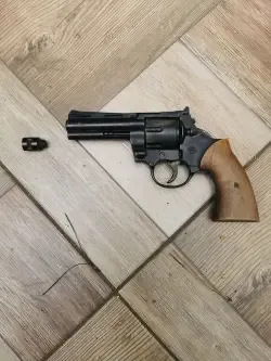 Rewolwer Magnum gazowy