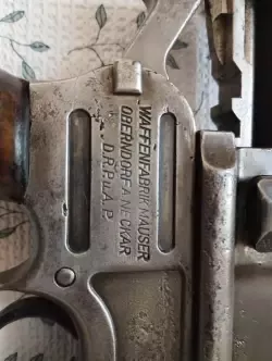 Sprzedam pierwszowojenny pistolet Mauser C96, kaliber 7.63x25. Kolekcjonerska gratka.
Pistolet mechanicznie w pełni sprawny.