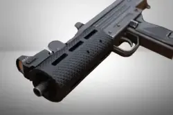 Mini UZI -  konwersja / modernizacja: montaż pod kolimator + łoże z MLOK