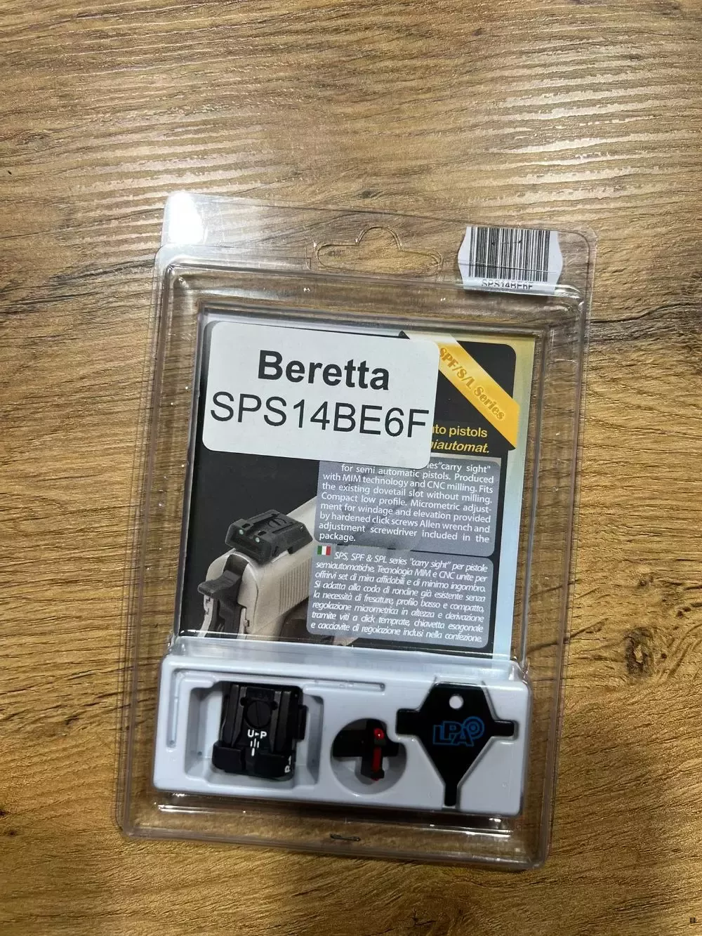 Przyrządy regulowane do Beretta APX. Muszka światłowód, szczerbinka regulowana marki LPA, nigdy nie założone.