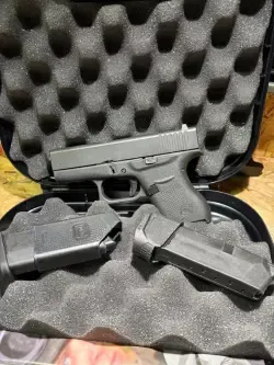 Glock 43 • kal. 9x19 • kupiony w 2024 • stan jak nowy • 100 strzałów
