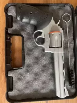 Sprzedam rewolwer Taurus