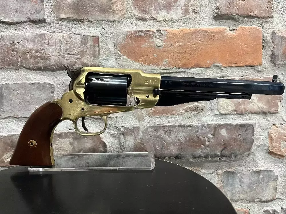 Rewolwer czarnoprochowy Remington 1858 Texas RGB44
