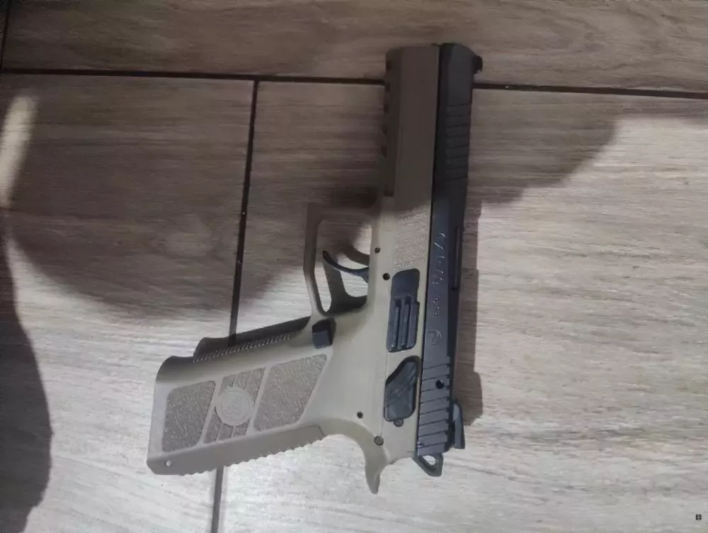 Sprzedam pistolet CZ P-09 FDE, 9mm, jak Nowa, nalot max 100 kulek