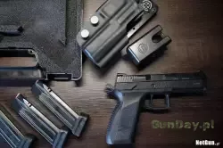 Pistolet CZ P-09 9mm używany, stan idealny z akcesoriami.