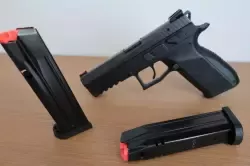 Pistolet Cz P-09 stan idealny, jeszcze na gwarancji, wymieniona muszka na światłowodową.
