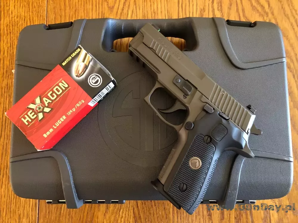 SIGSAUER2.jpeg