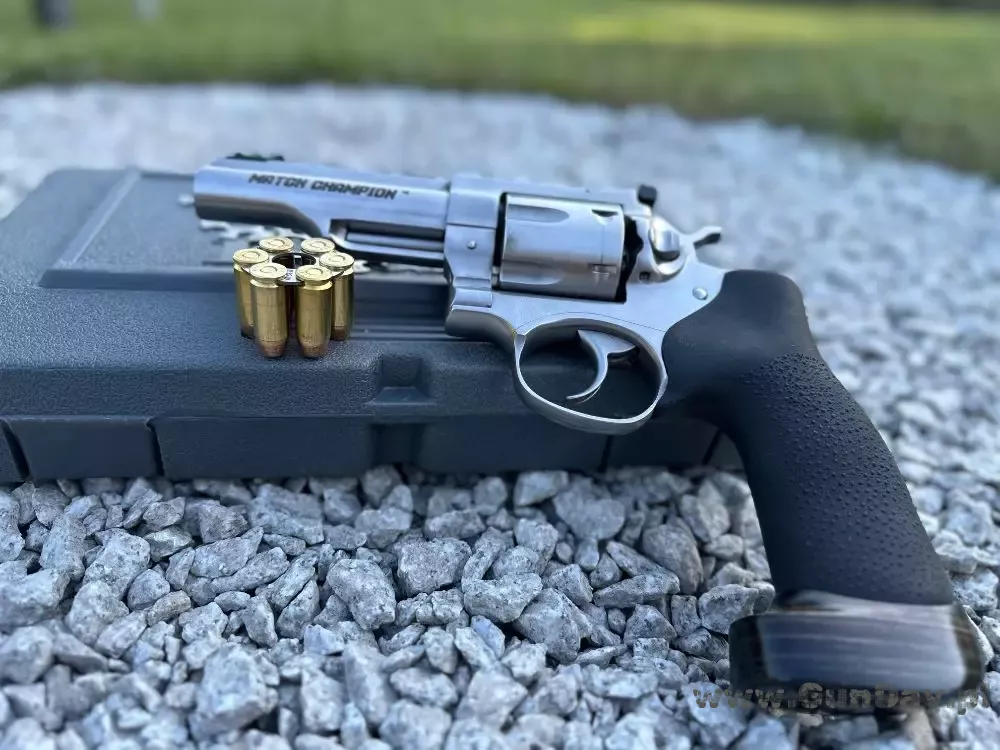 Sprzedam lub zamienię rewolwer Ruger GP100 Match Champion 10mm/40 S&W.  Cały komplet sklepowy + dodatki.