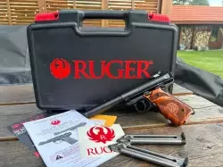Pistolet Ruger Mark IV Target drewniany laminate / kal. 22LR boczny zapłon sportowy