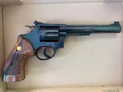 Rewolwer sportowy Taurus M96 .22LR 