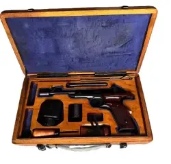 Pistolet sportowy MARGOLIN kal.22short stan kolekcjonerski made in USSR drewno