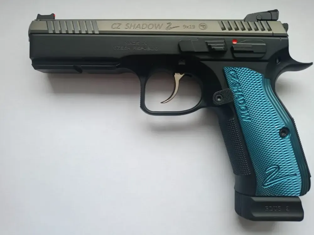 Sprzedam pistolet CZ Shadow 2 w bardzo dobrym stanie z przebiegiem ok 250 strzałów.