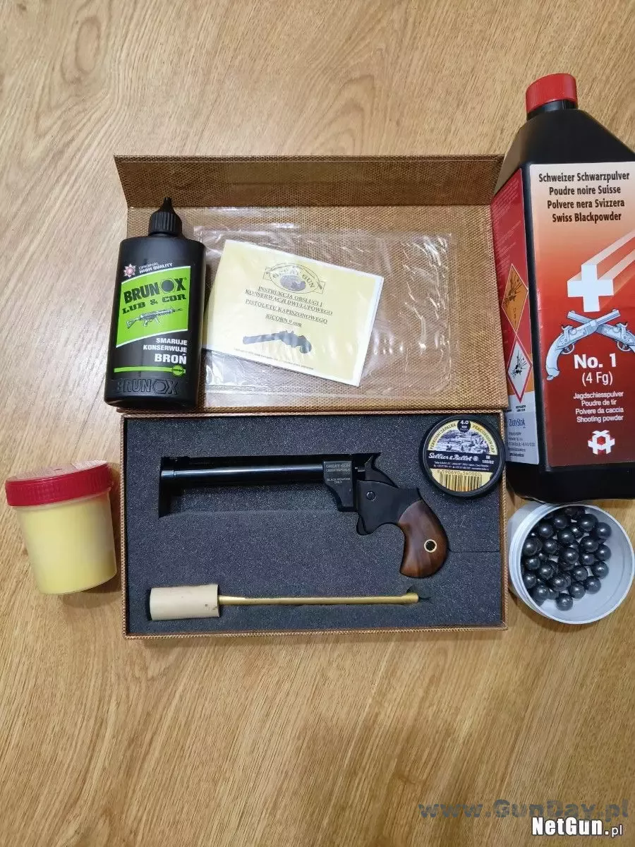 Full zestaw star na strzelnicę. .Derringer Bicorn 4,0" 9 mm Nowy.