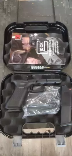 Glock 17 gen. 5 9x19
