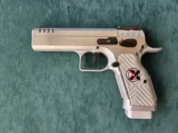 IPSC zestaw Tanfoglio Stock II Xtreme Chrome, wieszak, ładownice i pas DAA