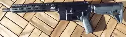 Sprzedam karabinek BCM RECCE-11 MCMR-10 MK2. Lufa 11,5 cala. Autorskie modyfikacje BCM. Na gwarancji do 09.2026.