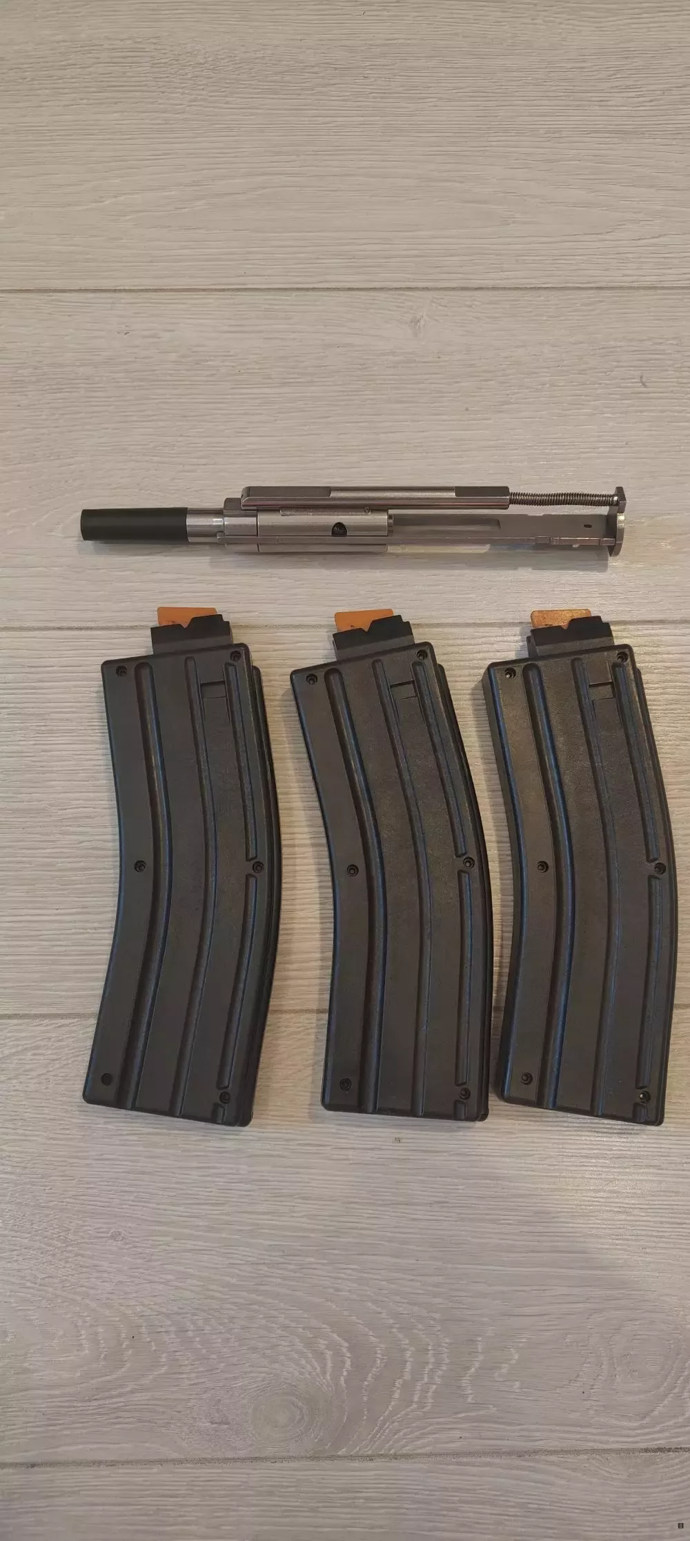 Konwersja 22lr do AR15 firmy CMMG Bravo plus 3 magazynki