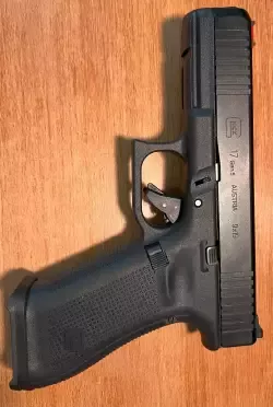 GLOCK 17 GEN5 FS. Mechanizm spustowy Glock Performence Trigger, przerywacz Ghost Ultimate, przyrządy Truglo, lejek Strike Industr.