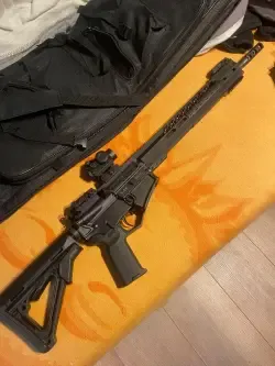 Karabin Ar 15 diamondback firearms , kolimator maverick , lufa 16 cal gwint i wiele innych dodatków i gratisów 