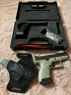 CZ P-10s (FDE, trytowe przyrządy) + kabura. Mały przebieg!