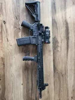 Karabinek Smith & Wesson M&P15 Sport II + kolimator STEINER T332