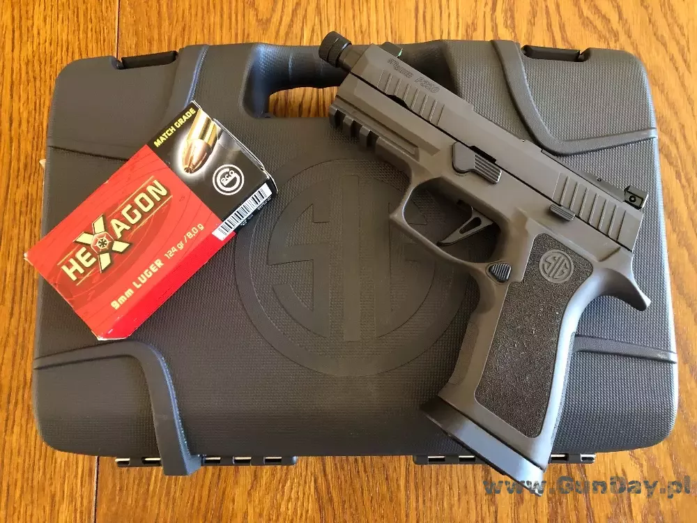 SIGSAUER1.jpeg