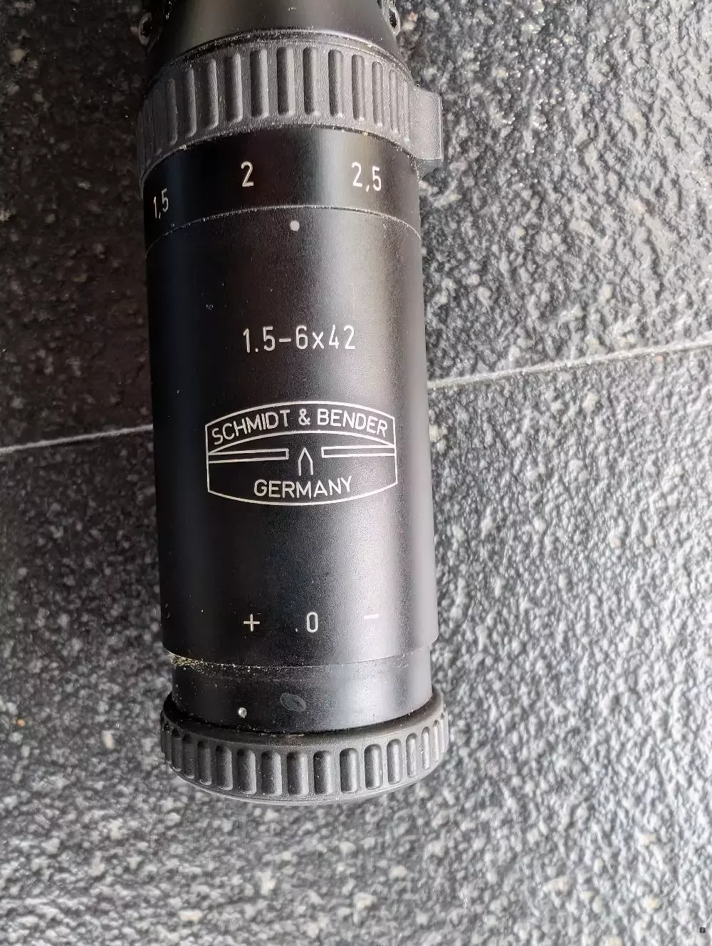 Luneta Schmidt Bender 1,5-6×42 z montażem lunety AEW.